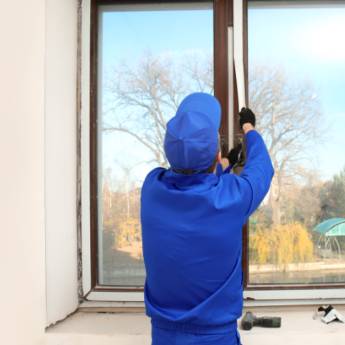 Comprar o produto de Esquadrias em Vidraçarias em Florianópolis, SC por Solutudo