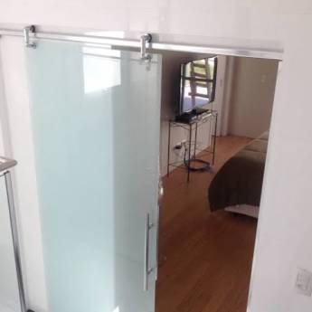 Comprar o produto de Portas e janelas em vidro em Vidraçarias em Salvador, BA por Solutudo