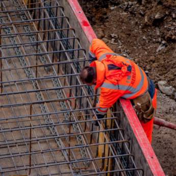 Comprar o produto de Alvenaria em Construtoras em Umuarama, PR por Solutudo