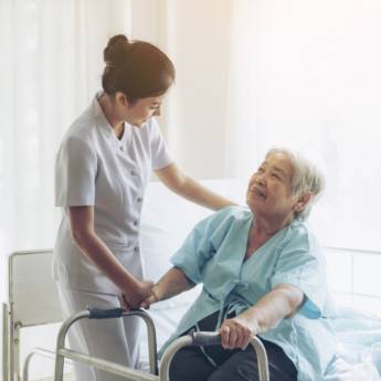 Comprar o produto de Cuidador de pessoas idosas em Bauru em Enfermeiros e Cuidadores em Bauru, SP por Solutudo