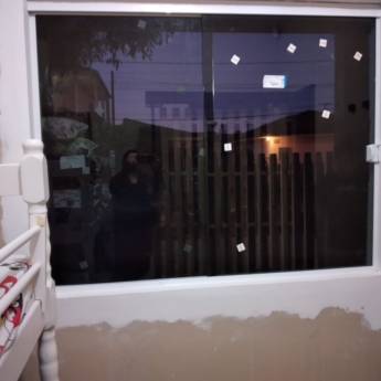 Comprar o produto de Instalação de vidro em Vidraçarias em Matinhos, PR por Solutudo