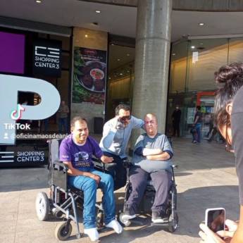 Comprar o produto de Cadeira de rodas em São Paulo  em Produtos Hospitalares em São Paulo, SP por Solutudo