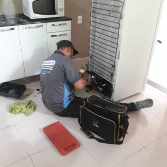 Comprar o produto de Manutenção em Refrigeração - Assistência Técnica em Belo Horizonte, MG por Solutudo
