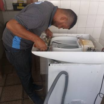 Comprar o produto de Assistência Técnica de máquina de lavar em Refrigeração - Assistência Técnica em Belo Horizonte, MG por Solutudo
