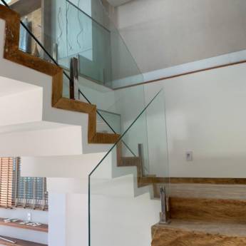 Comprar o produto de Corrimão em vidro em Vidraçarias em Niterói, RJ por Solutudo