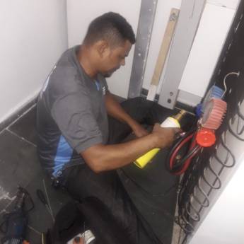 Comprar o produto de Conserto de freezer em Geladeiras e Freezers em Belo Horizonte, MG por Solutudo