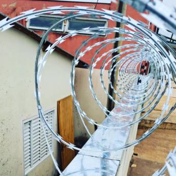 Comprar o produto de Cerca Elétrica  em Cerca Elétrica em Anápolis, GO por Solutudo