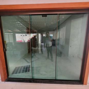 Comprar o produto de Vidros Temperados em Vidraçaria em Divinópolis, MG por Solutudo