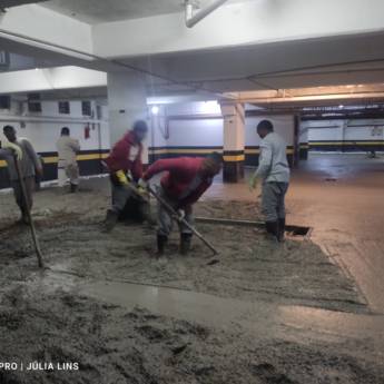 Comprar o produto de Empresa especialista em concreto superficie lisa em Construção em São Paulo, SP por Solutudo