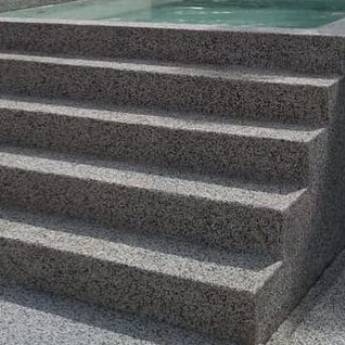 Comprar o produto de Especialista em escada antiderrapante fulget em Pisos e Revestimentos em São Paulo, SP por Solutudo