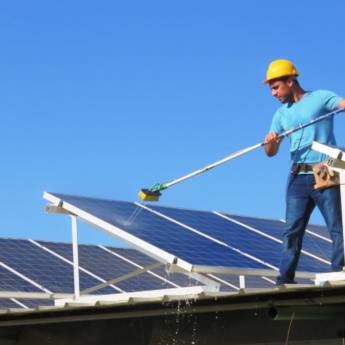 Comprar o produto de Limpeza de Placas Solares: Mantenha Seu Sistema Fotovoltaico Eficiente em Montes Claros em Energia Solar em Montes Claros, MG por Solutudo