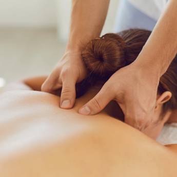 Comprar o produto de Massoterapeuta  em Massoterapeutas em Botucatu, SP por Solutudo