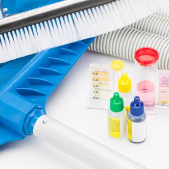 Comprar o produto de Tratamento de piscinas em condomínio em Piscinas em Florianópolis, SC por Solutudo