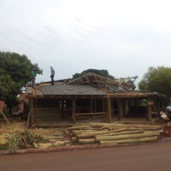 Comprar o produto de Fachadas de madeira em Construtoras em Dourados, MS por Solutudo