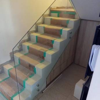 Comprar o produto de Corrimão em vidro em Vidraçarias em Diadema, SP por Solutudo