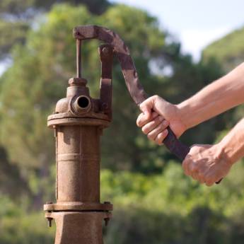 Comprar o produto de Manutenção de poços artesianos em Perfuração - Poços Artesianos em Luís Eduardo Magalhães, BA por Solutudo