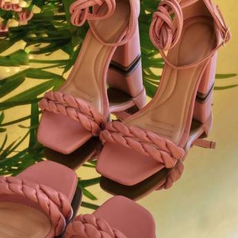 Comprar o produto de Sapatos femininos  em Sapatos em São Paulo, SP por Solutudo