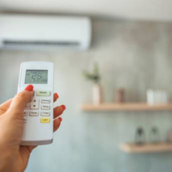 Comprar o produto de Ar Condicionado em Aluguel - Flat - Apart Hotel em Garopaba, SC por Solutudo