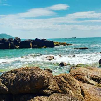 Comprar o produto de Melhor hospedagem em garopaba em Aluguel - Flat - Apart Hotel em Garopaba, SC por Solutudo