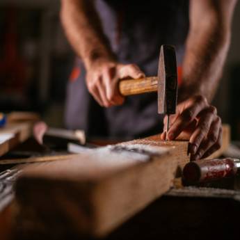 Comprar o produto de Carpintaria em Construtoras em São José dos Campos, SP por Solutudo