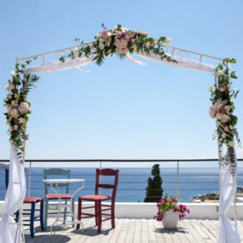 Comprar o produto de Espaço para Eventos com Pergolado - Ambientes Encantadores em Pato Branco/PR em Espaço para Eventos em Pato Branco, PR por Solutudo