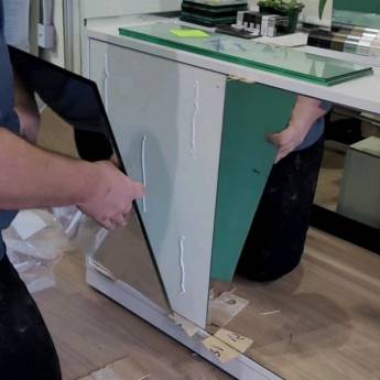 Comprar o produto de Instalação e manutenção de vidro em Vidraçaria em Florianópolis, SC por Solutudo