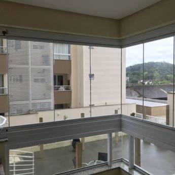 Comprar o produto de Portas e janelas em vidro em Vidraçaria em Florianópolis, SC por Solutudo