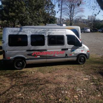 Comprar o produto de Locação de vans  em Vans - Transportes Escolares em Curitiba, PR por Solutudo
