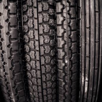 Comprar o produto de Venda de pneus novos para moto em Autopeças em Avaré, SP por Solutudo