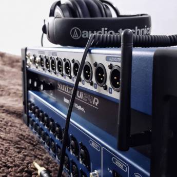 Comprar o produto de Mesa de som  em Mesas de Som em Brusque, SC por Solutudo