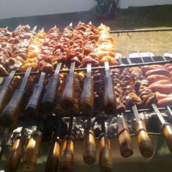 Comprar o produto de Churrasqueiro para festas de empresa em Kits de Churrasco e Utensílios em Franca, SP por Solutudo