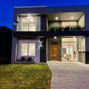 Comprar o produto de Profissionais em Venda de imóveis em Imobiliárias - Corretores de Imóveis em Capão da Canoa, RS por Solutudo