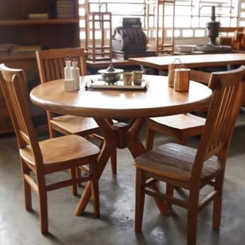 Comprar o produto de Mesa de jantar redonda em Móveis em Rio de Janeiro, RJ por Solutudo