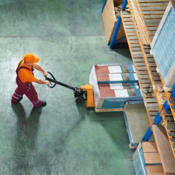 Comprar o produto de Aluguel de paleteira  em Aluguel de Equipamentos em Garça, SP por Solutudo