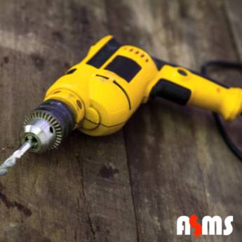 Comprar o produto de Aluguel de furadeiras em Curitiba  em Aluguel de Equipamentos em Curitiba, PR por Solutudo