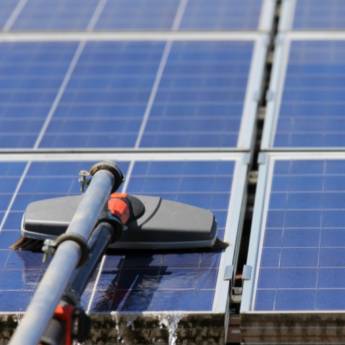 Comprar o produto de Limpeza de Placa Solar em Energia Solar em Belo Horizonte, MG por Solutudo