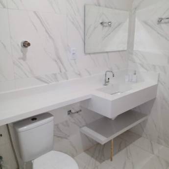 Comprar o produto de Fabricação e Instalação de pia de banheiro de porcelanato em Porcelanatos em Pedro Leopoldo, MG por Solutudo
