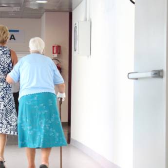 Comprar o produto de Acompanhamento à exames e consultas em Enfermeiras e Cuidadores em Botucatu, SP por Solutudo