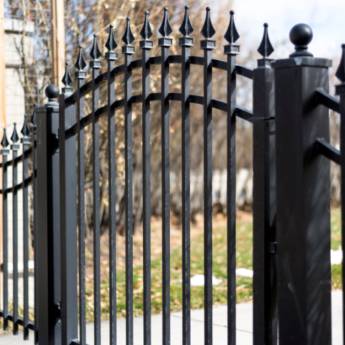 Comprar o produto de Fabricação de portões e janelas grande de ferro em Metalúrgica em Palmas, PR por Solutudo