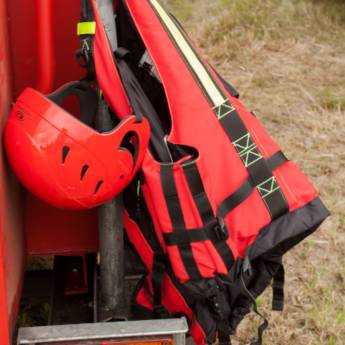 Comprar o produto de Curso de Brigada de emergência em Extintores - Equipamentos de Proteção Contra Incêndio em Canoas, RS por Solutudo