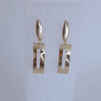 Comprar o produto de Brinco retângulo em Brincos em Bauru, SP por Solutudo