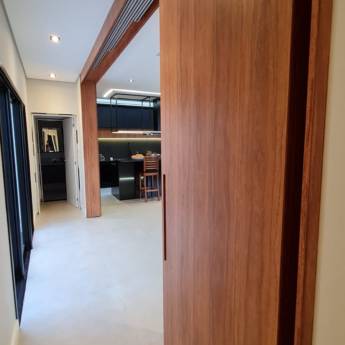 Comprar o produto de Portas de madeira em Marcenarias em Sorocaba, SP por Solutudo