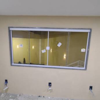 Comprar o produto de Janela em vidro em Vidraçarias em São Gonçalo, RJ por Solutudo