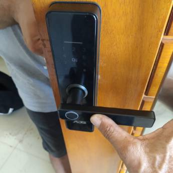 Comprar o produto de Instalação de fechadura digital em Bauru em Fechaduras em Bauru, SP por Solutudo