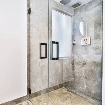 Comprar o produto de Box para banheiro em Vidraçarias em Serra, ES por Solutudo