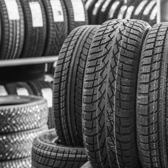 Comprar o produto de Venda de pneus em Rodas - Pneus em Piraju, SP por Solutudo