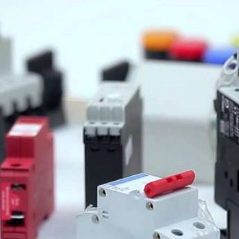 Comprar o produto de  Distribuidora de materiais elétricos em Materiais Elétricos em Nova Iguaçu, RJ por Solutudo