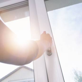 Comprar o produto de Forro de PVC com acabamento brilhante em Forros de PVC em Franca, SP por Solutudo