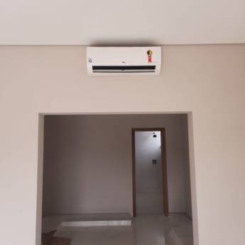 Comprar o produto de Serviços de Ar Condicionado em Ar Condicionado em Dumont, SP por Solutudo