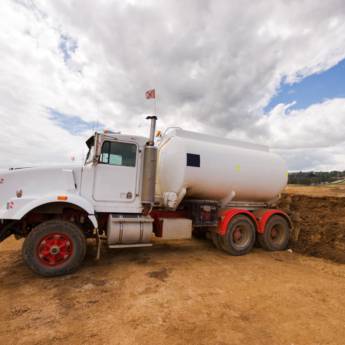 Comprar o produto de  Empresa de Transporte: Soluções Ágeis e Confiáveis em Goiânia/GO em Águas Minerais em Goiânia, GO por Solutudo